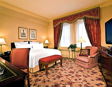 Hilton Waldorf Astoria 05 Room
